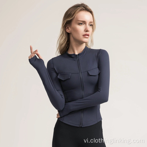 Cô gái tập luyện Yoga Running Jacket